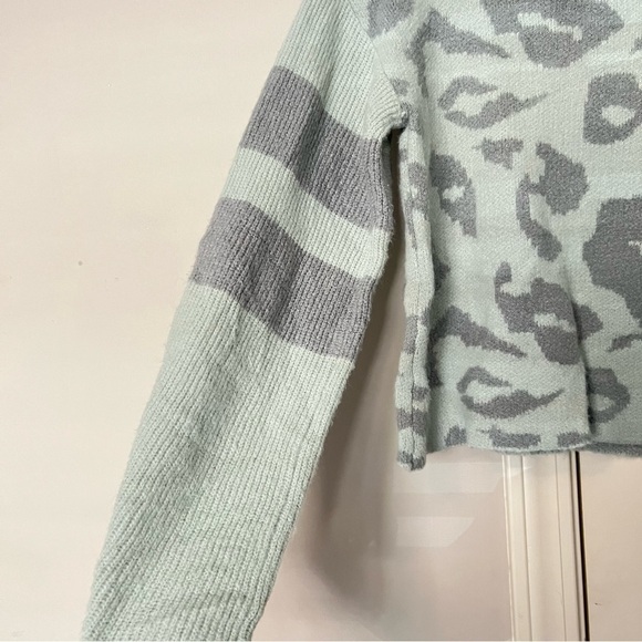 John + Jenn Finn Sweater - Picture 5 of 9